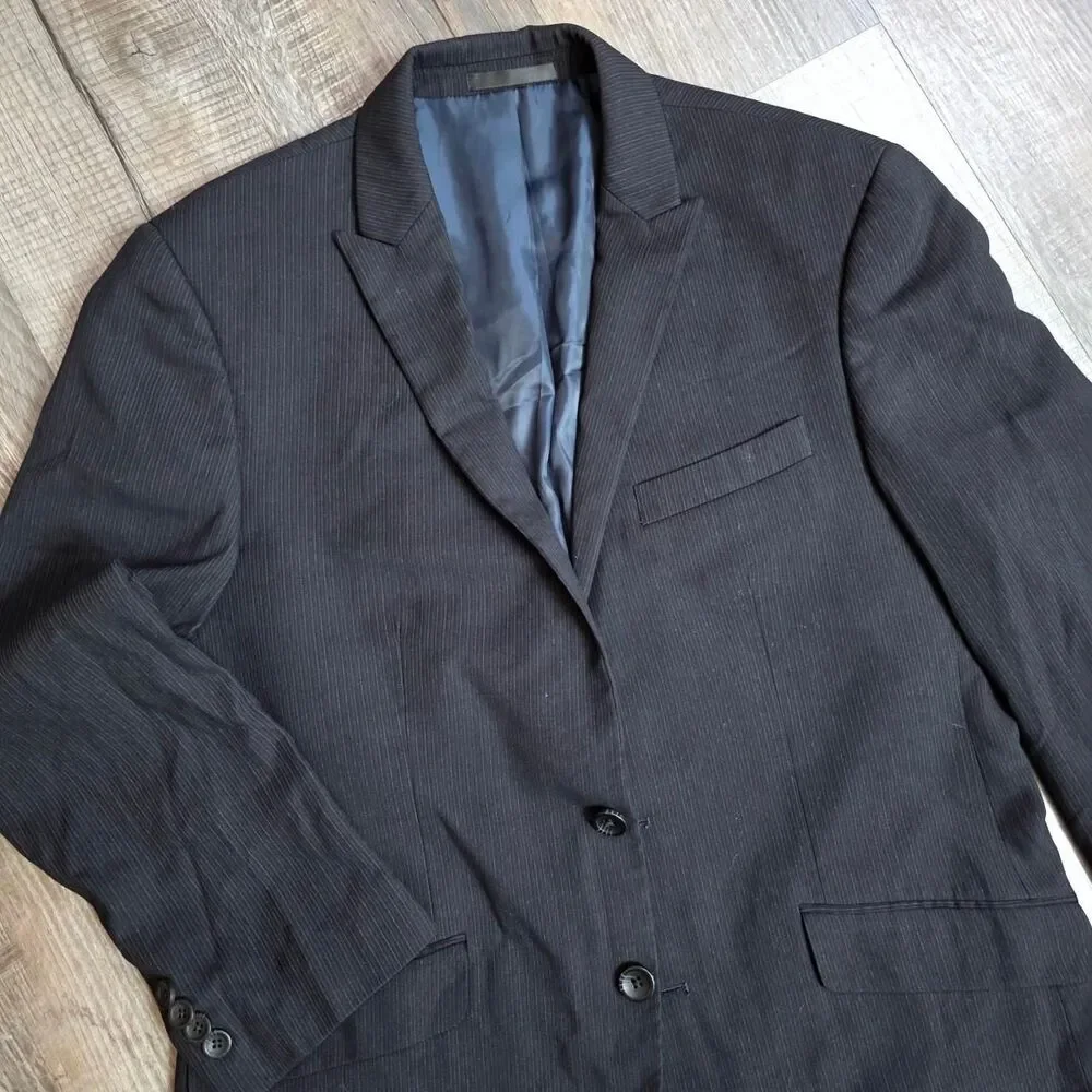 Kenneth Cole Men’s Pinstripe Blazer / Suit Jacket - Size 40 Short